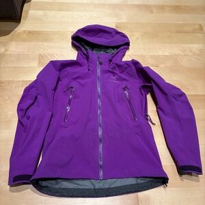 Arc'teryx women's beta AR